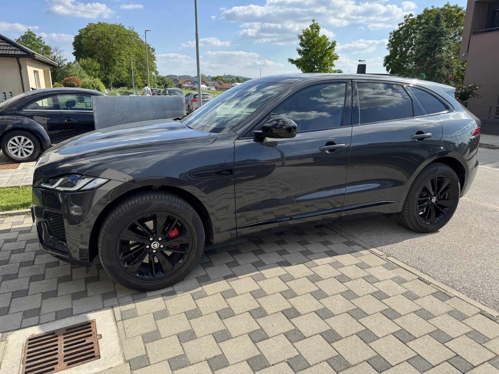 *PRILIKA*Jaguar F-Pace R-DYNM 2.0 204HP A8 MHEV - 3 godine garancije, fotografija 4