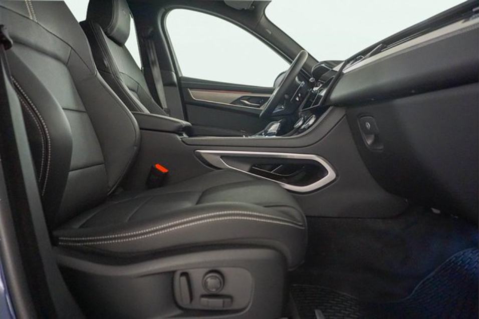 Jaguar F-Pace R-DYNM SE 2.0 204HP A8 MHEV, fotografija 5