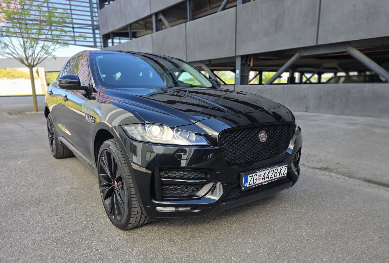 Jaguar F-PACE*R-SPORT AWD*2.0 D*automatic*180 ks*125 tkm*panorama*reg., fotografija 6