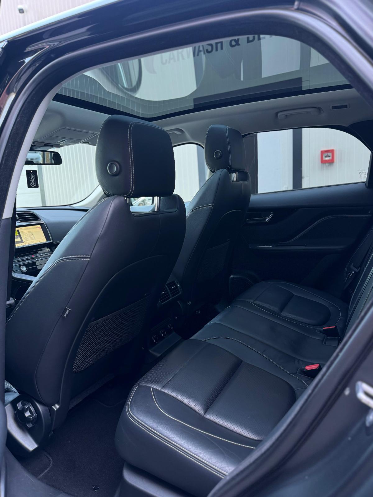 Jaguar F-PACE*R-SPORT AWD*2.0 D*automatic*180 ks*125 tkm*panorama*reg., fotografija 14