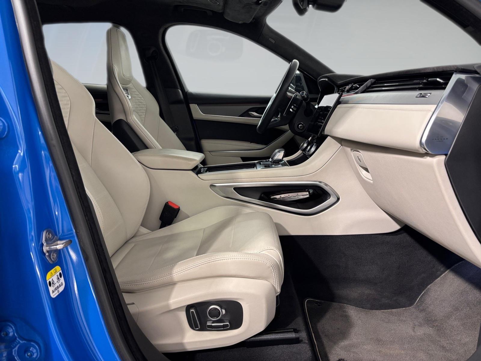 Jaguar F-Pace SVR 5.0 550 AWD A8 - 3 godine jamstva, fotografija 9