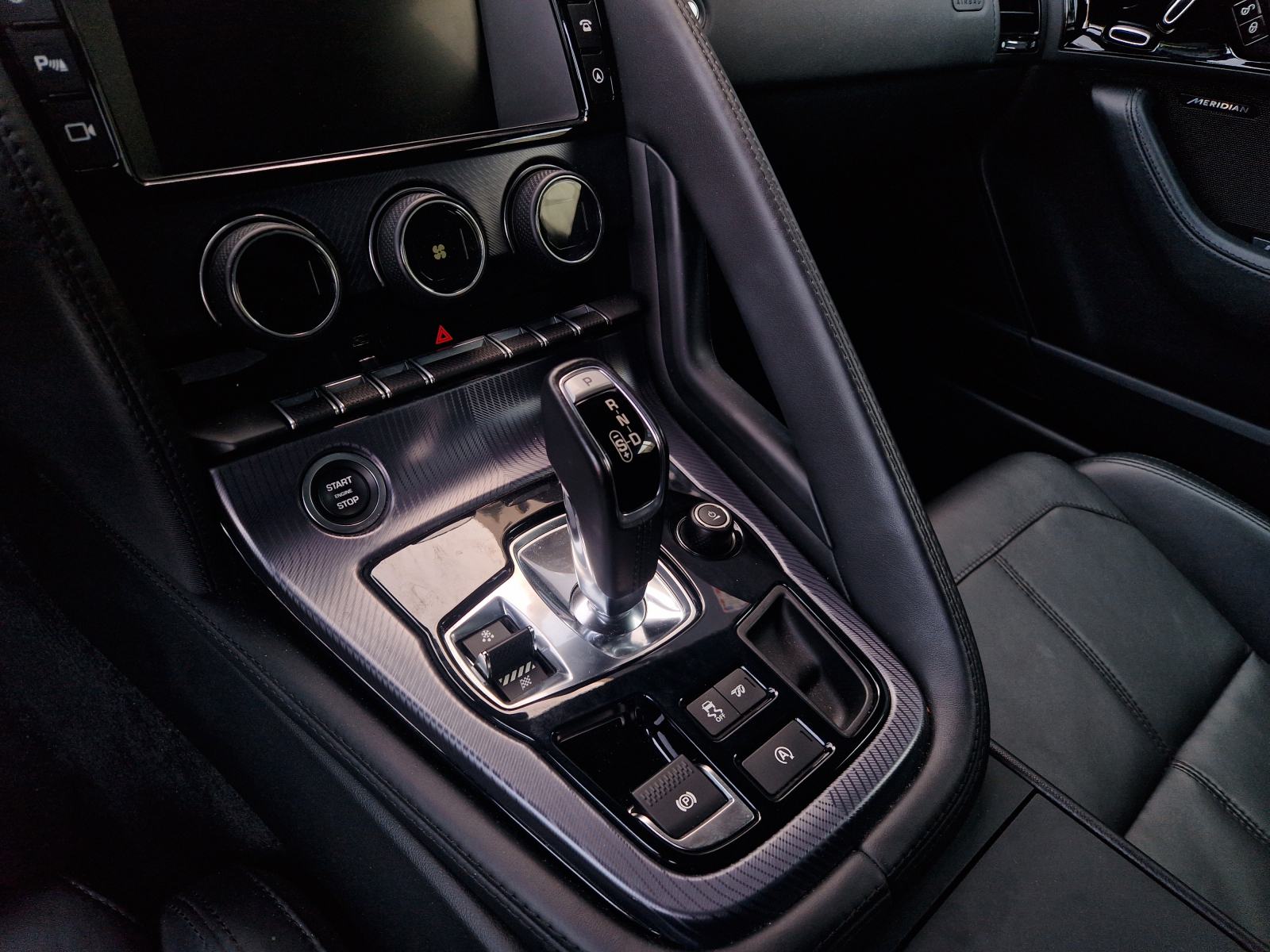 Jaguar F-Type 2.0 T automatik, fotografija 9