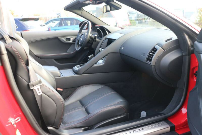 Jaguar F-Type Cabriolet automatik, fotografija 9