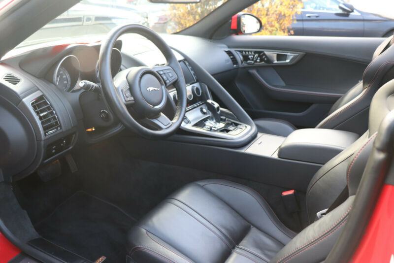 Jaguar F-Type Cabriolet automatik, fotografija 11