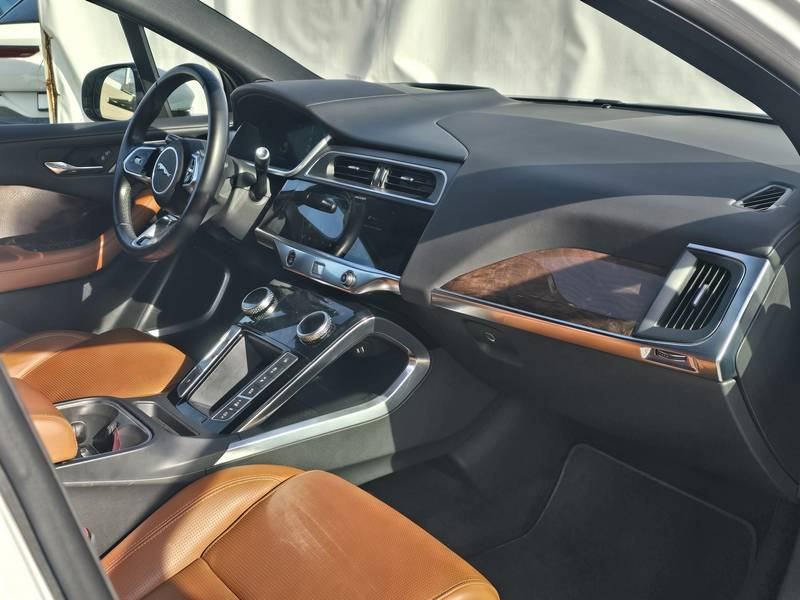 Jaguar I-Pace EV400, fotografija 6