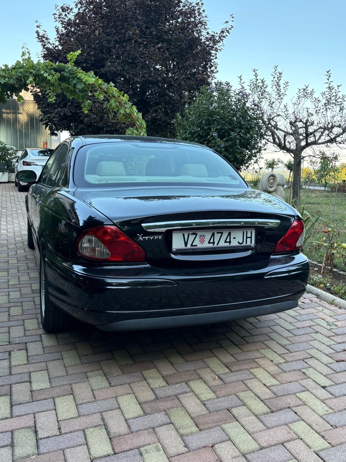 Jaguar X-Type 2,0 D automatik, pogled izvana - slika 3
