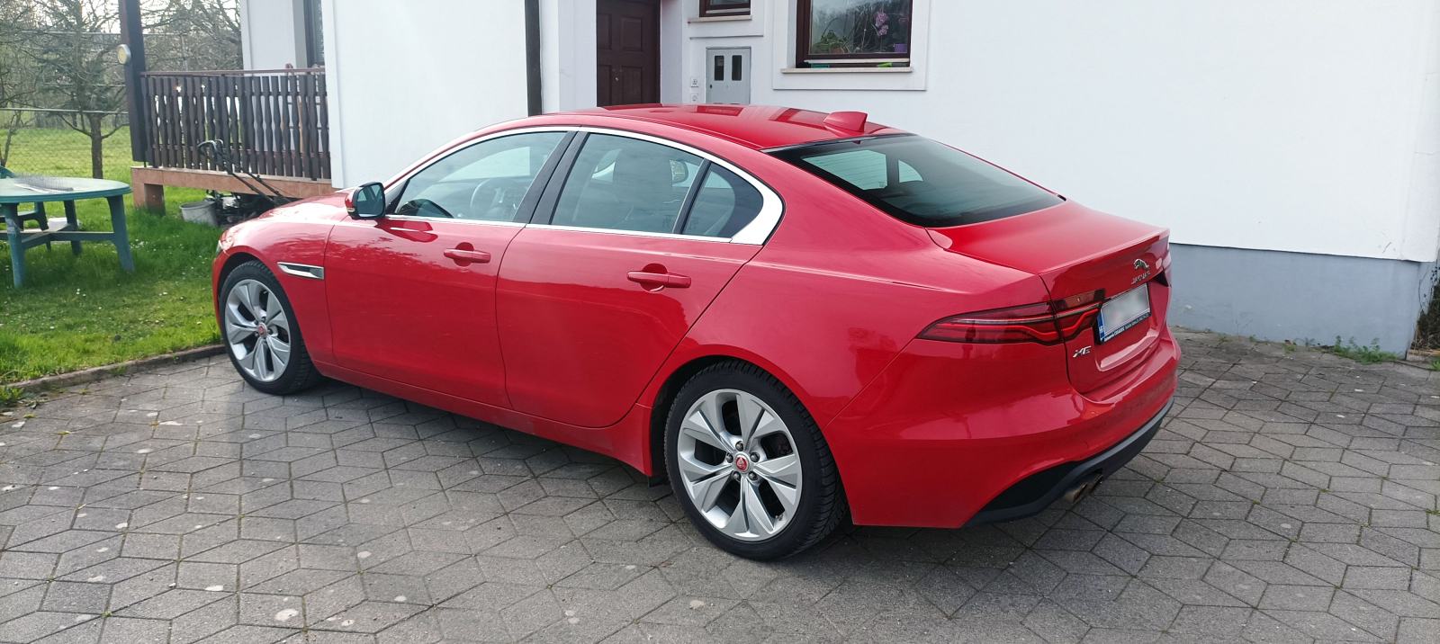 Jaguar XE 2,0 automatik, full LED, koža, kamera, fotografija 4