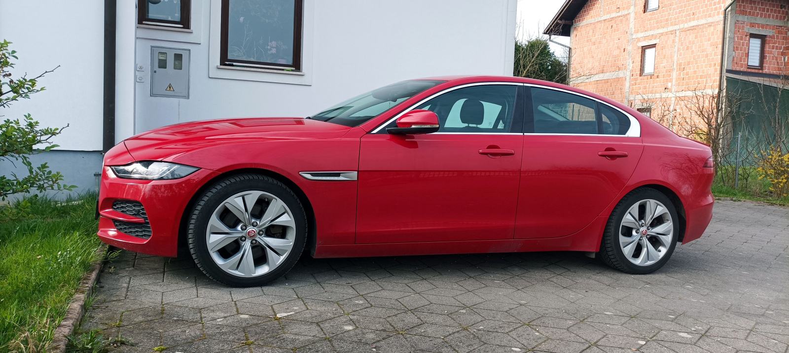 Jaguar XE 2,0 automatik, full LED, koža, kamera, fotografija 3