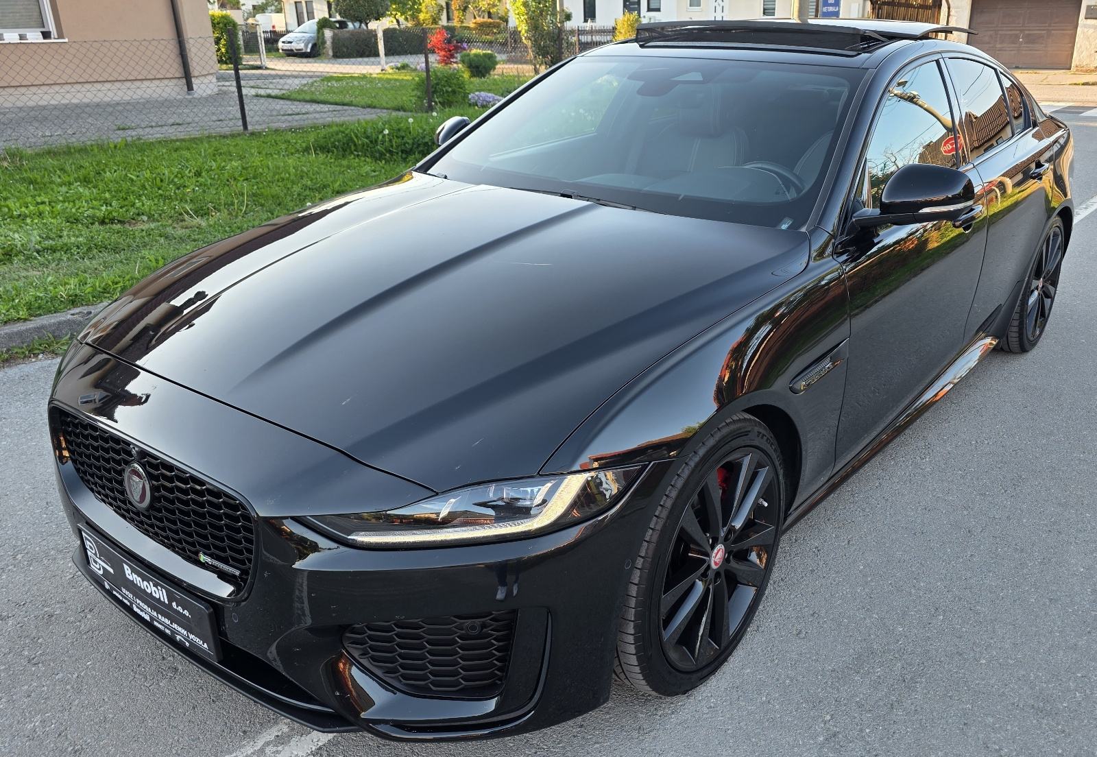 Jaguar XE 2,0D AT8,R-Dynamic Black,JAMSTVO, LEASING BEZ UČEŠĆA, fotografija 16