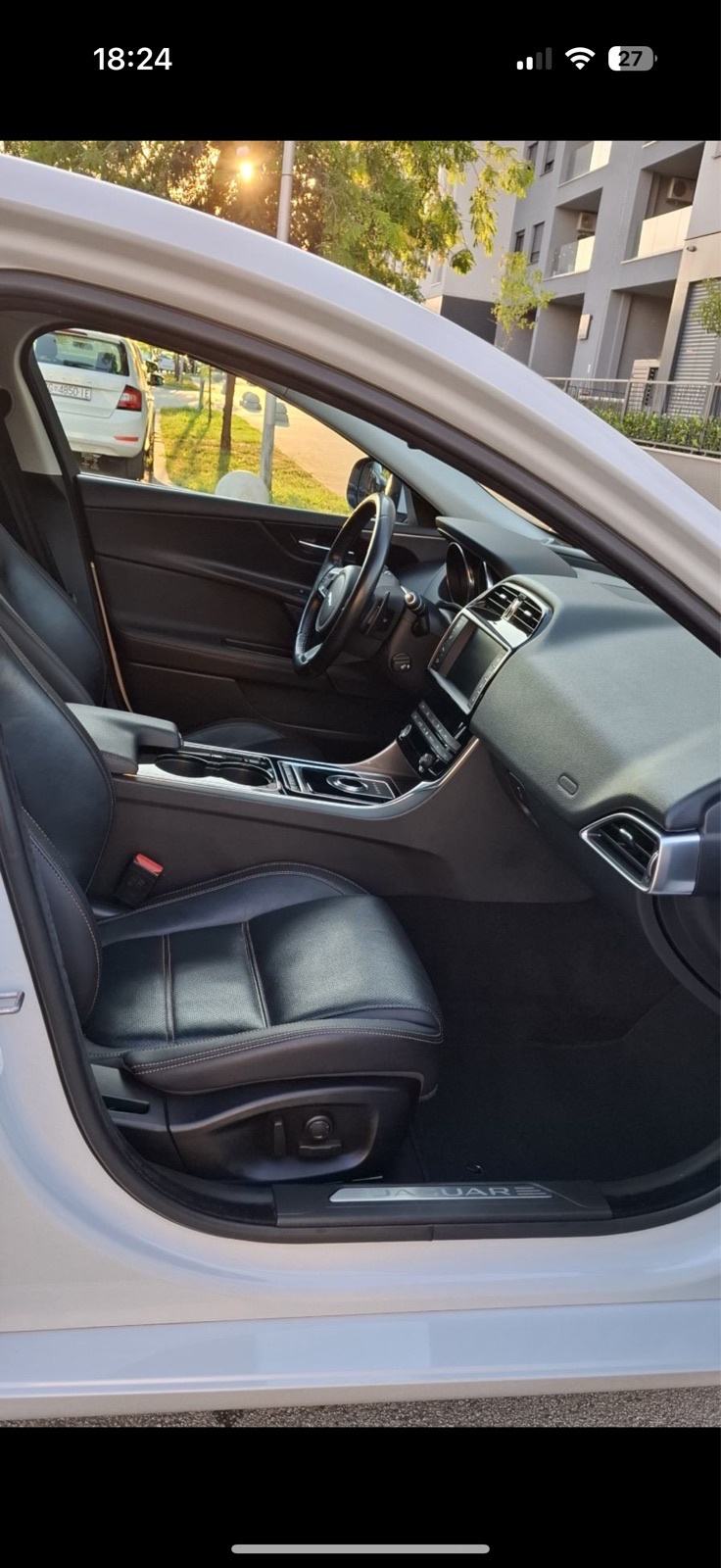 Jaguar XE 2.0 D automatik,Full prestige 132kw/180ks, fotografija 8