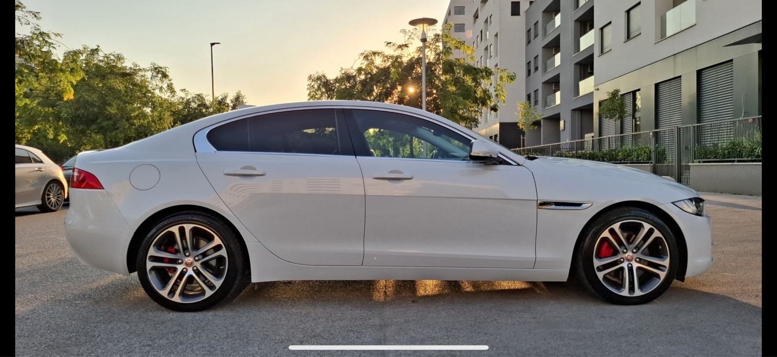 Jaguar XE 2.0 D automatik,Full prestige 132kw/180ks, fotografija 5