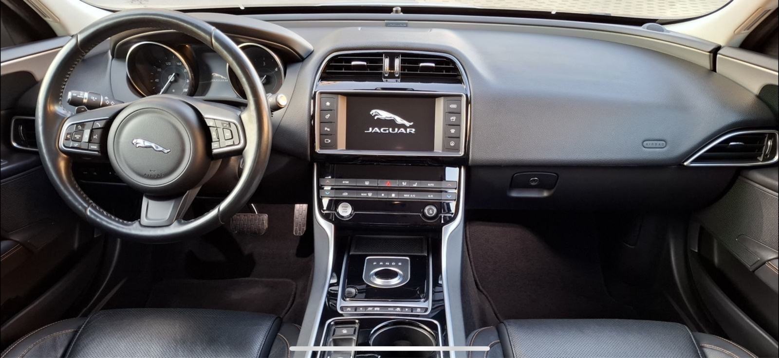 Jaguar XE 2.0 D automatik,Full prestige 132kw/180ks, fotografija 6
