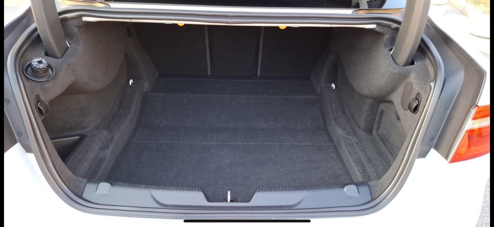 Jaguar XE 2.0 D automatik,Full prestige 132kw/180ks, fotografija 11