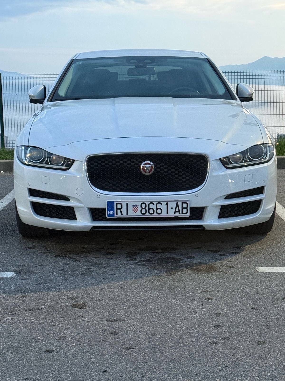 Jaguar XE 2.0 D automatik,Full prestige 132kw/180ks, fotografija 3
