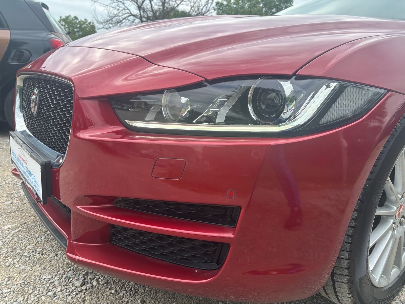 JAGUAR XE 2.0 D AUTOMATIK-NAVI-XENON-KOŽA-M+V SERVIS-KARTICE, fotografija 8