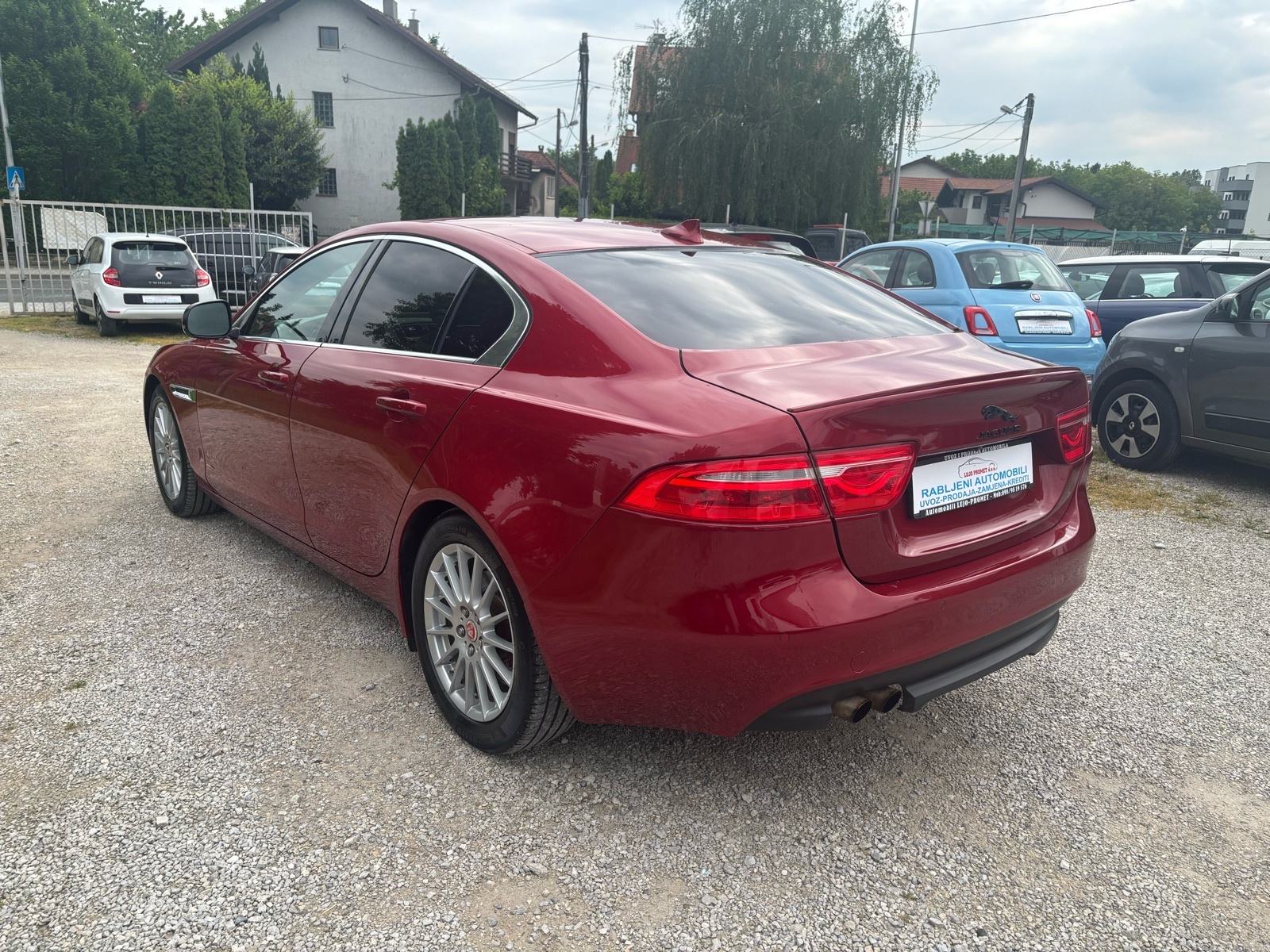 JAGUAR XE 2.0 D AUTOMATIK-NAVI-XENON-KOŽA-M+V SERVIS-KARTICE, fotografija 7