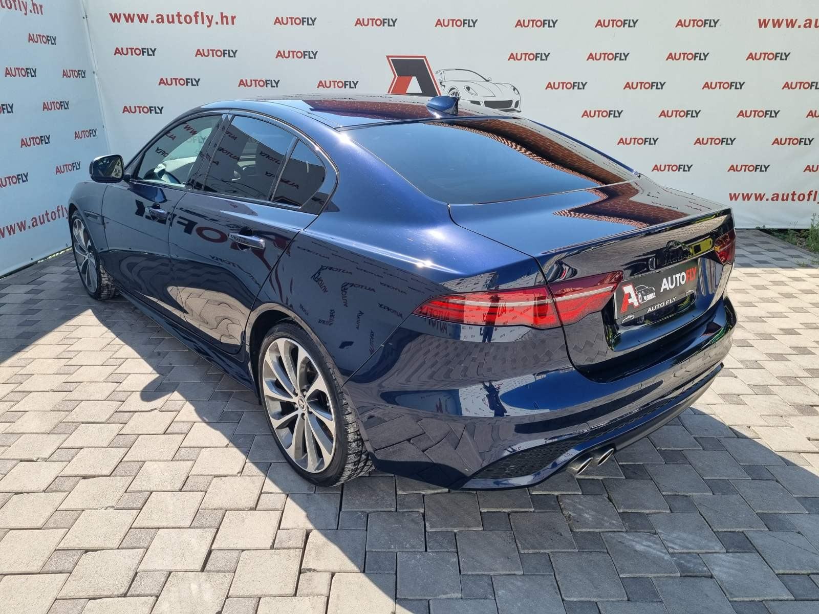 Jaguar XE 2.0 D R-Dynamic Facelift, HR Auto, Kamera, Virtual, u PDV-u, fotografija 6
