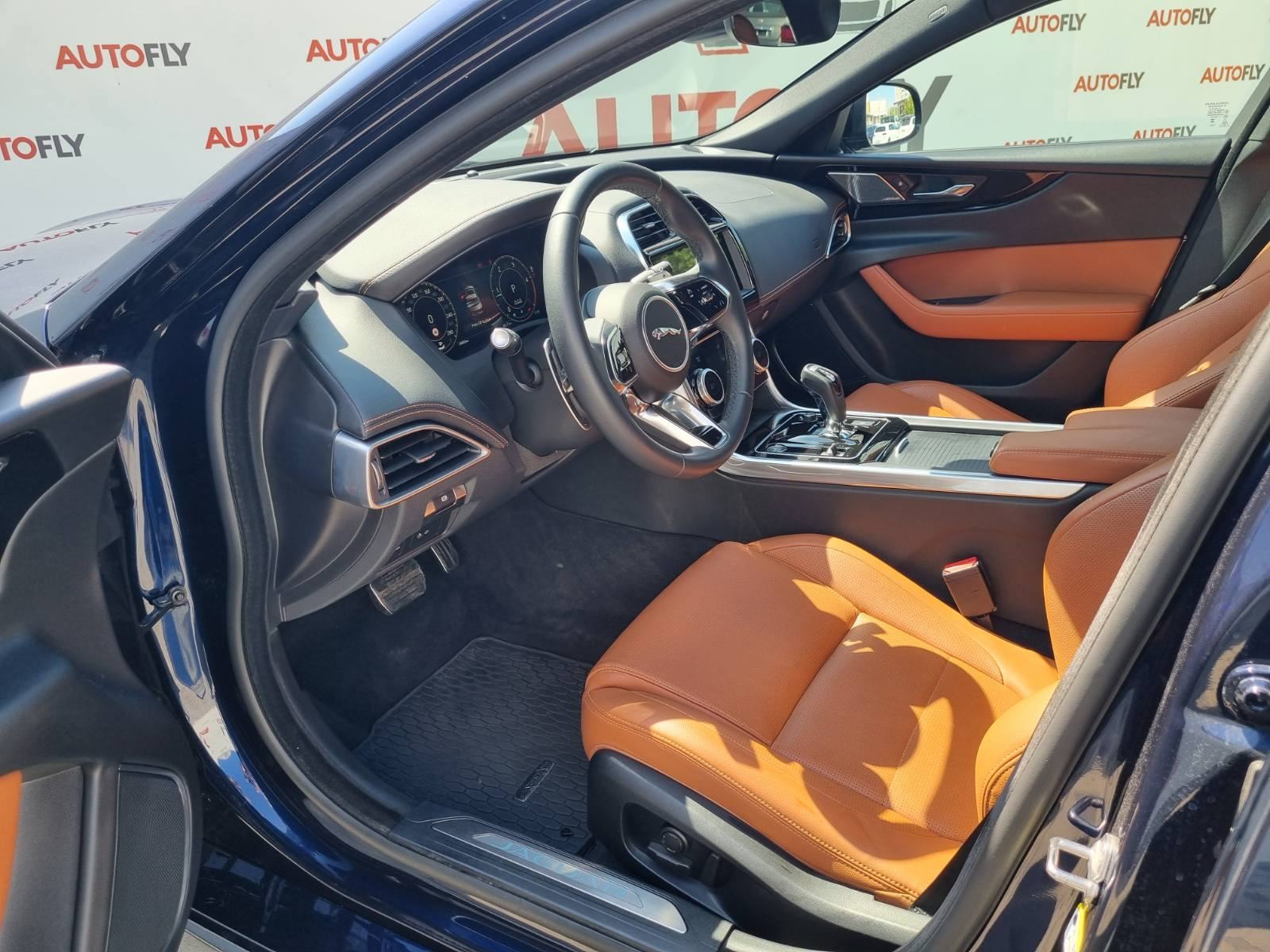 Jaguar XE 2.0 D R-Dynamic Facelift, HR Auto, Kamera, Virtual, u PDV-u, fotografija 16