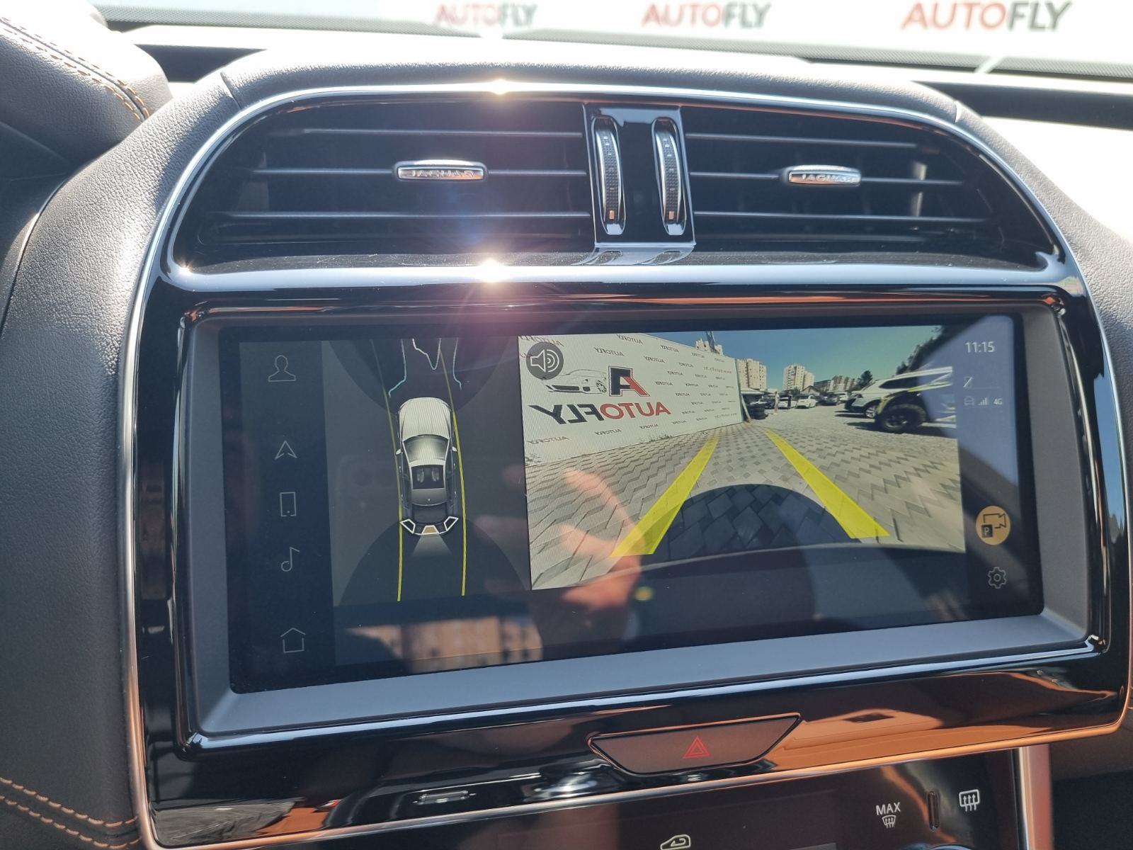 Jaguar XE 2.0 D R-Dynamic Facelift, HR Auto, Kamera, Virtual, u PDV-u, fotografija 20