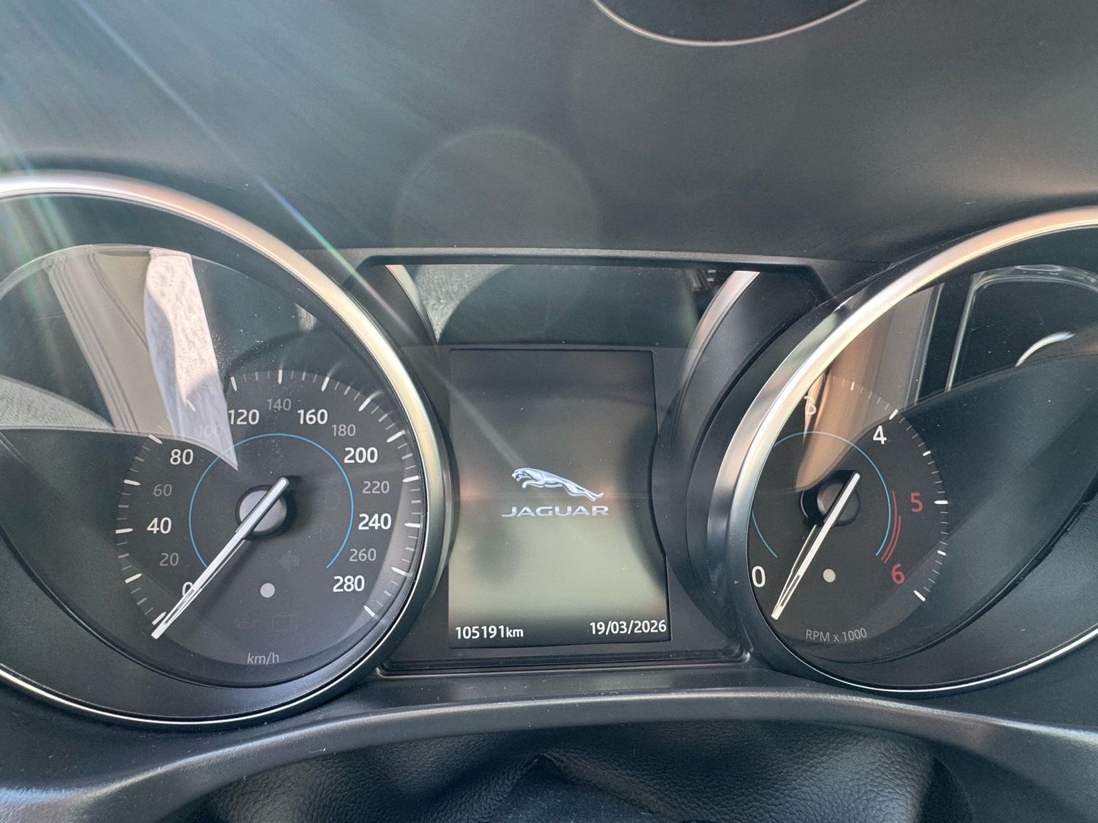 Jaguar XE 2.0 D, R-sport, automatik, koža, servis, garancija, fotografija 14