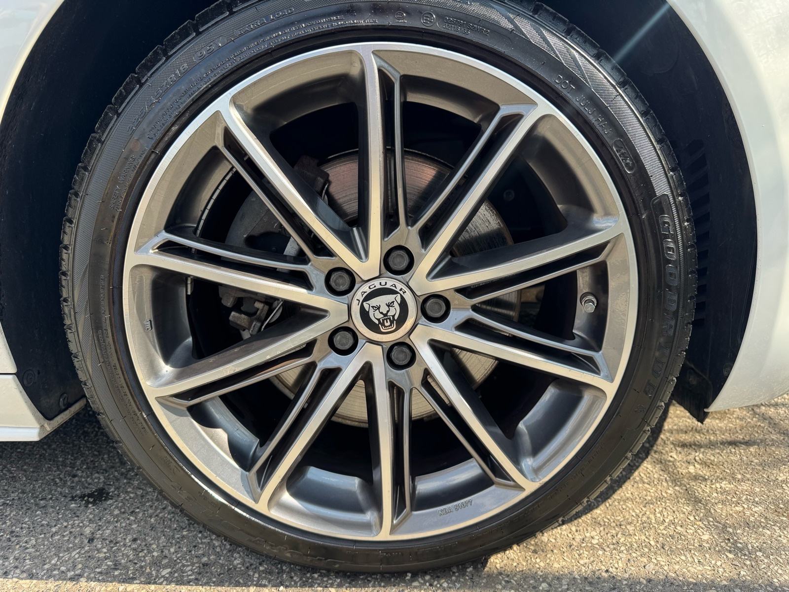 Jaguar XE 2.0 D, R-sport, automatik, koža, servis, garancija, fotografija 20