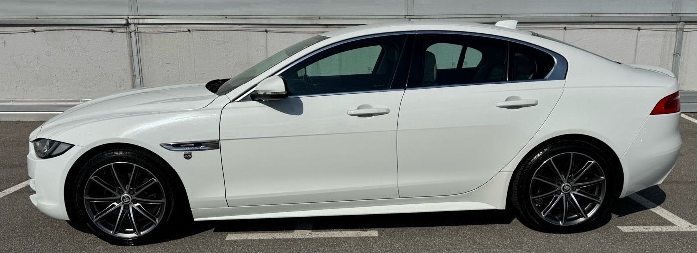 Jaguar XE 2.0 D, R-sport, automatik, koža, servis, garancija, fotografija 3