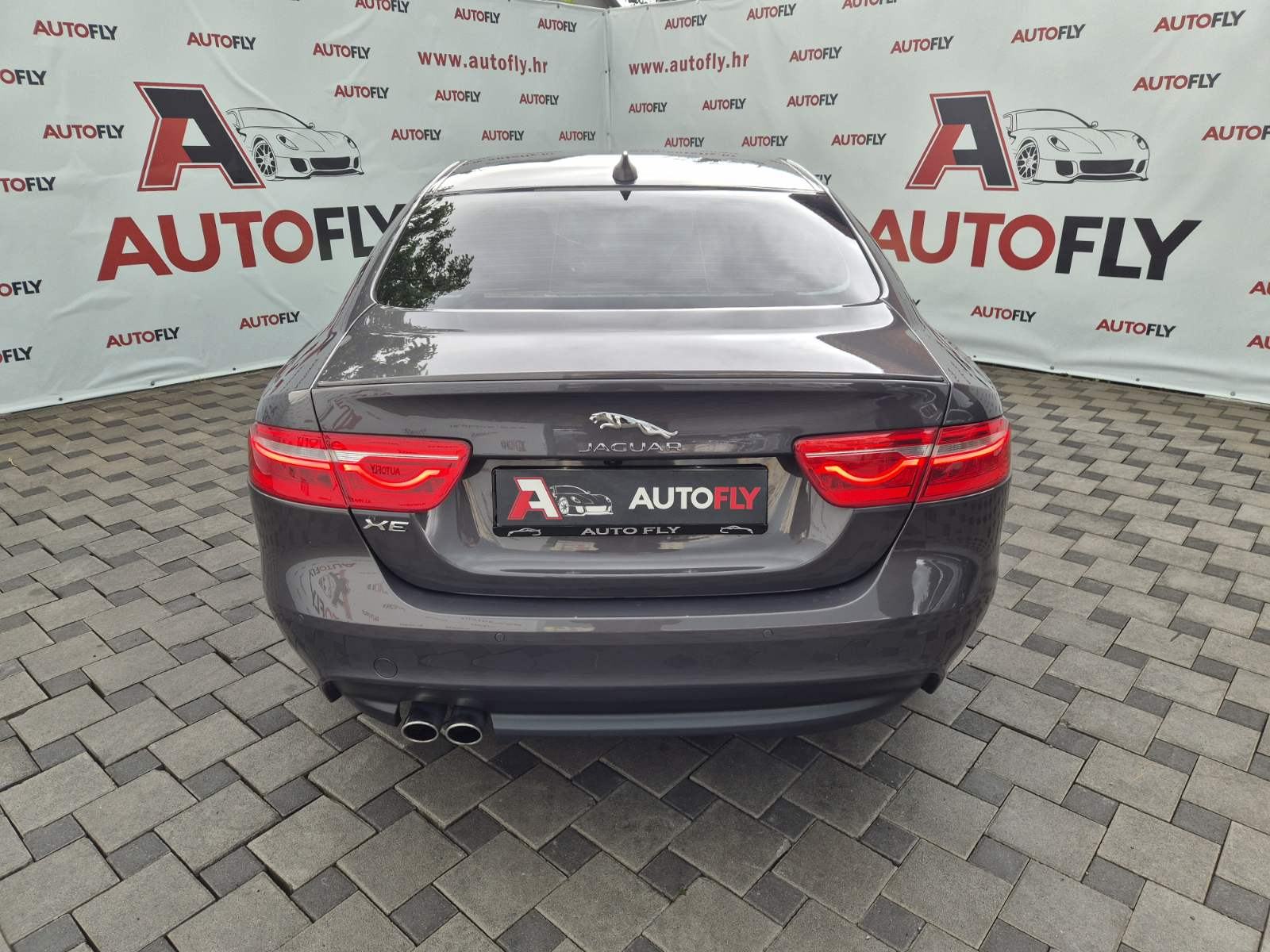 Jaguar XE 2.0 D R-Sport automatik, Led, Kamera, Tempomat, Meridian, 19, fotografija 7