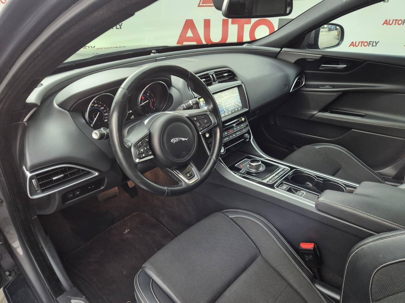 Jaguar XE 2.0 D R-Sport automatik, Led, Kamera, Tempomat, Meridian, 19, fotografija 15
