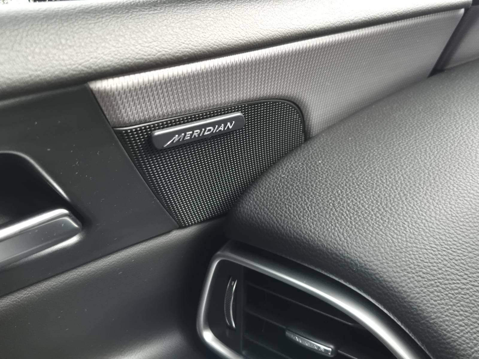 Jaguar XE 2.0 D R-Sport automatik, Led, Kamera, Tempomat, Meridian, 19, fotografija 20