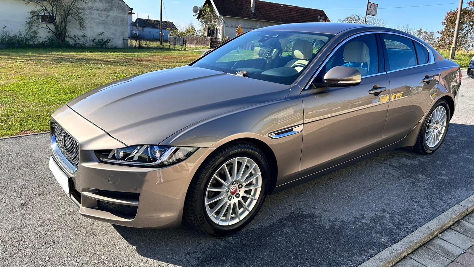 Jaguar XE 2.0 D Prestige, fotografija 1