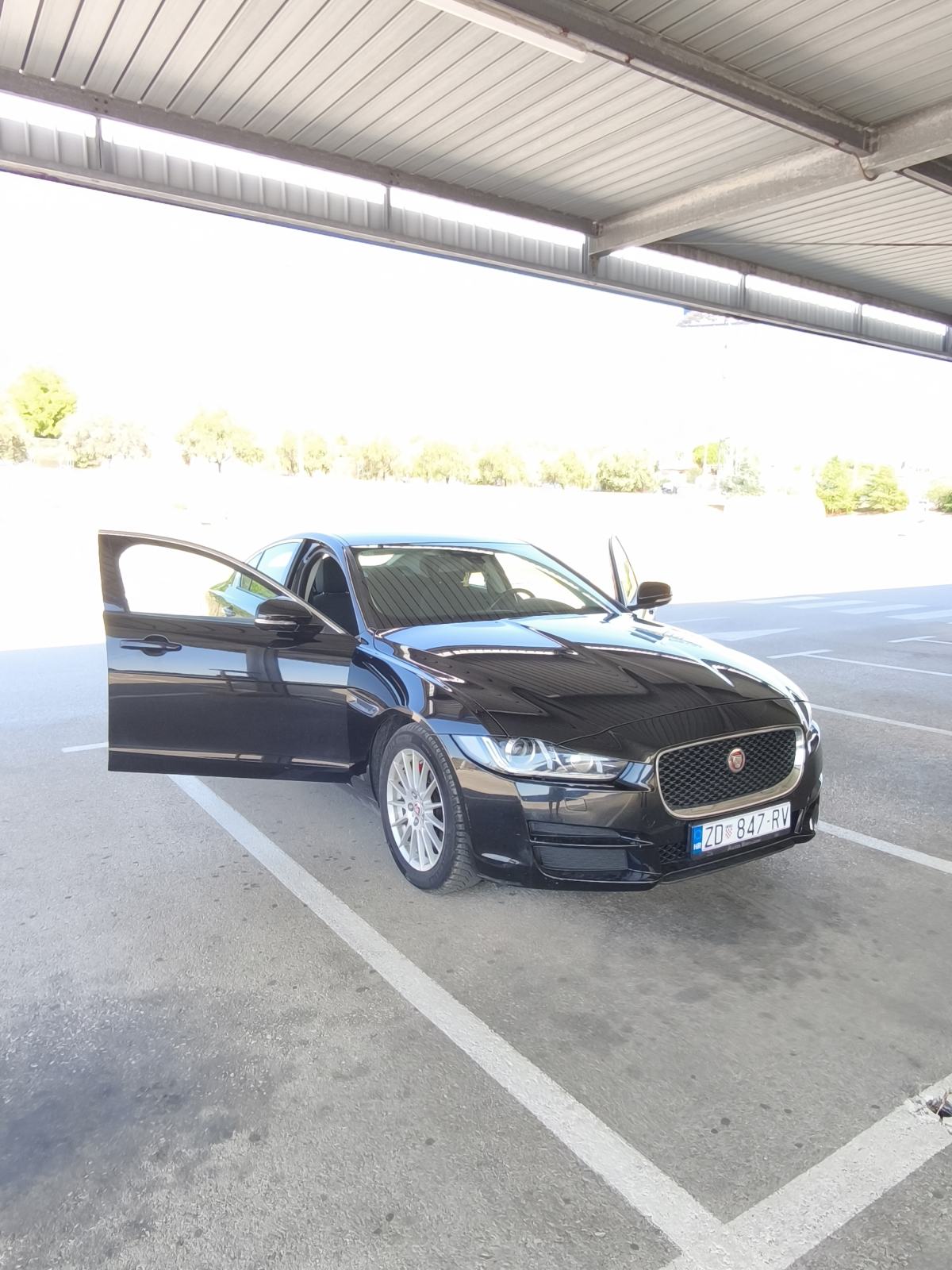 JAGUAR XE 2,0 D Performance Pure, napravljen servis 15.7, fotografija 17
