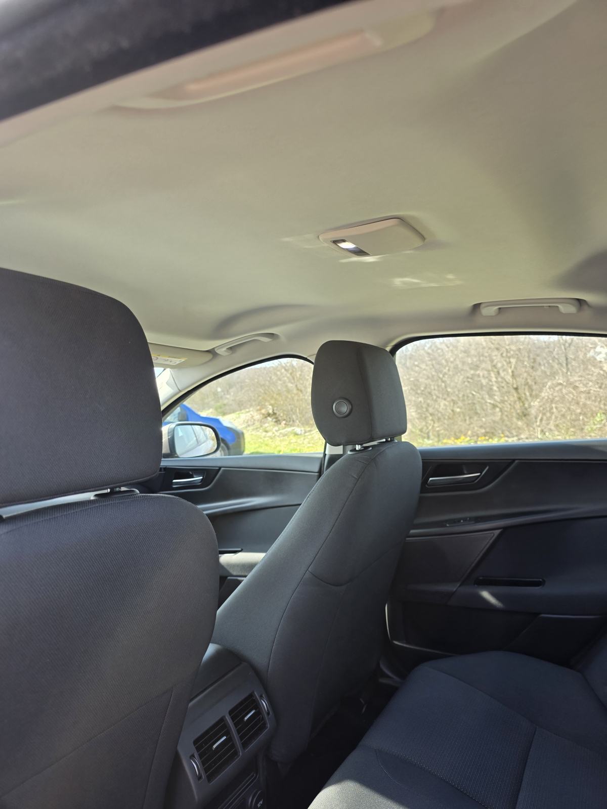 Jaguar XE 2.0 D, fotografija 2