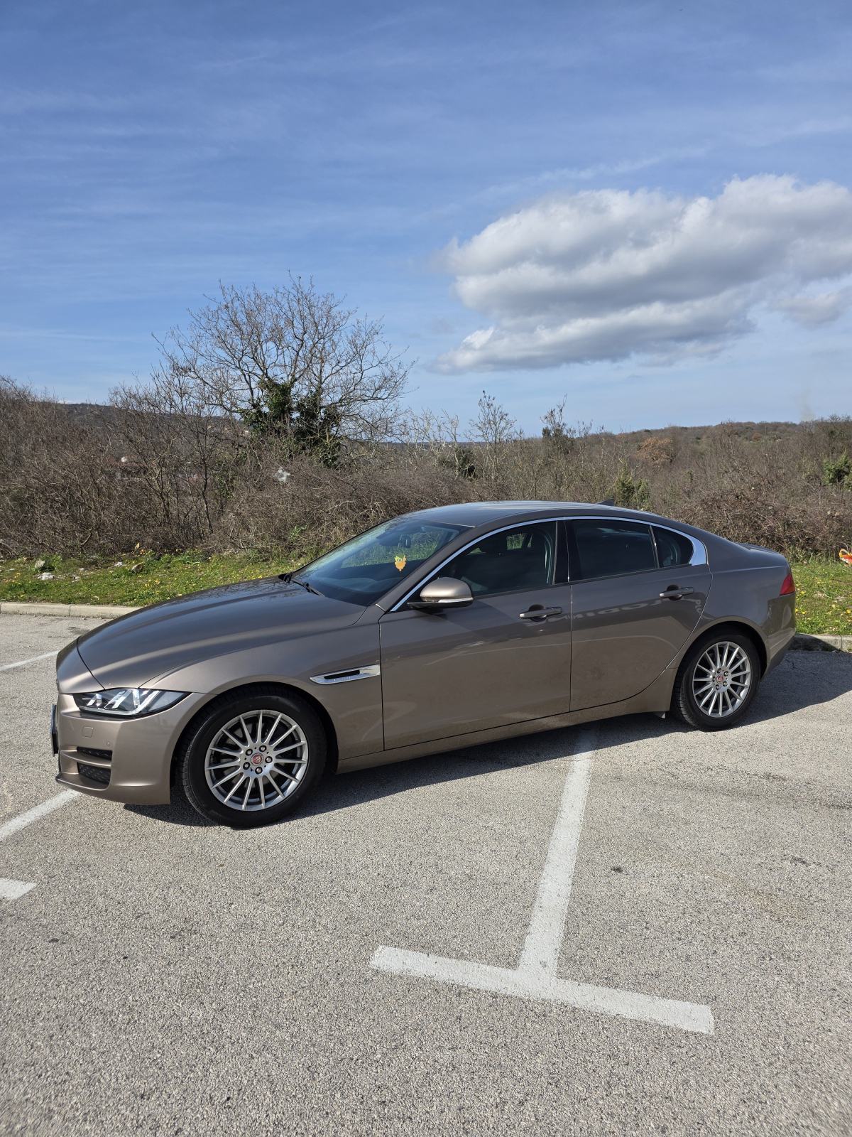 Jaguar XE 2.0 D, fotografija 6