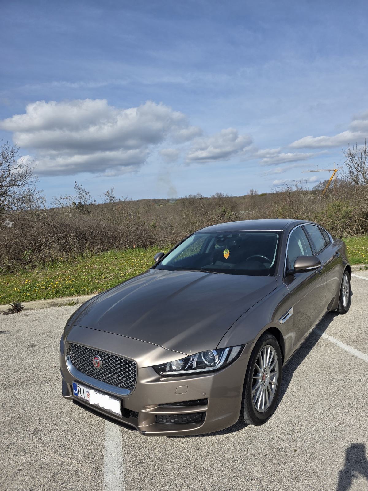 Jaguar XE 2.0 D, fotografija 8