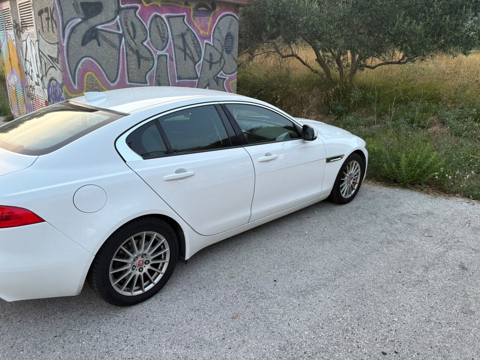 Jaguar XE 2.0 D, fotografija 6