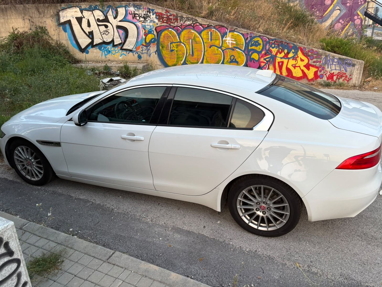 Jaguar XE 2.0 D, fotografija 5