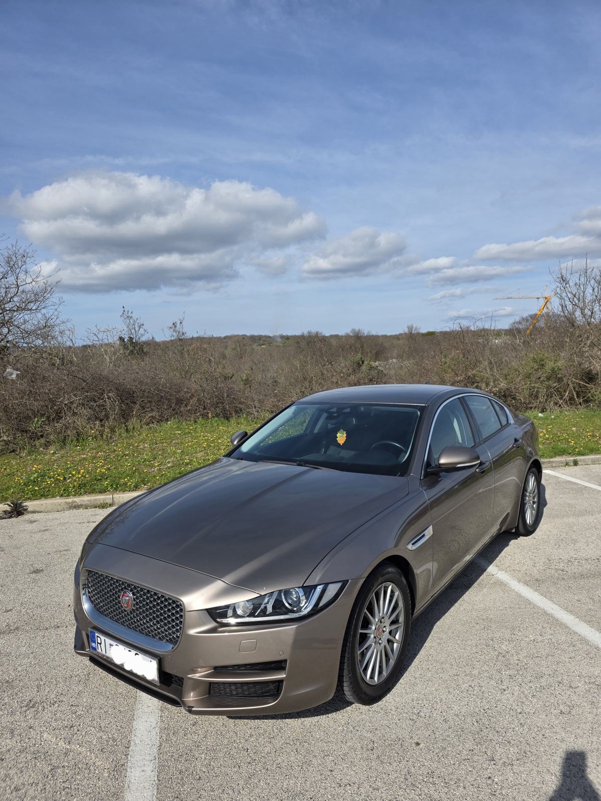 Jaguar XE 2.0 D, fotografija 1