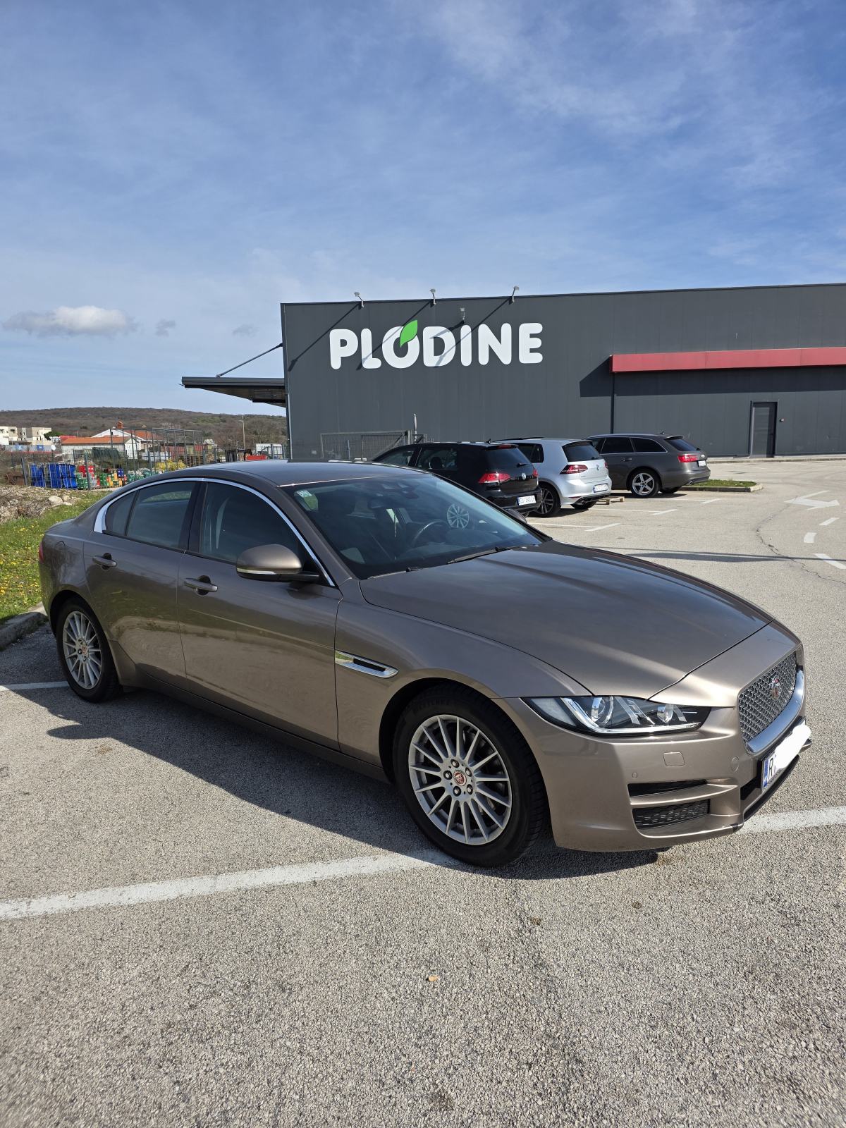 Jaguar XE 2.0 D, fotografija 9