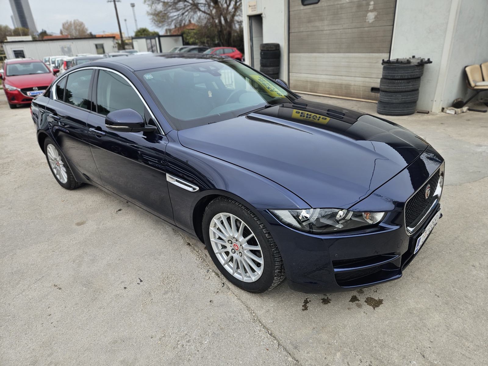 Jaguar XE 2,0 i4D E-Performance, fotografija 6