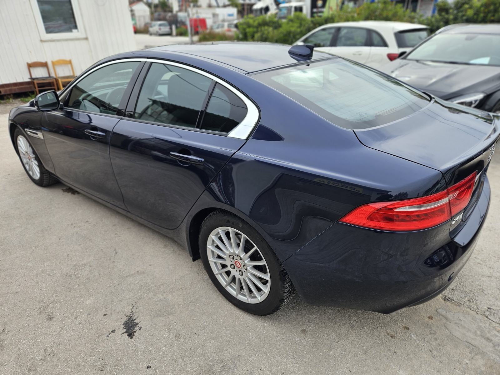 Jaguar XE 2,0 i4D E-Performance, fotografija 3