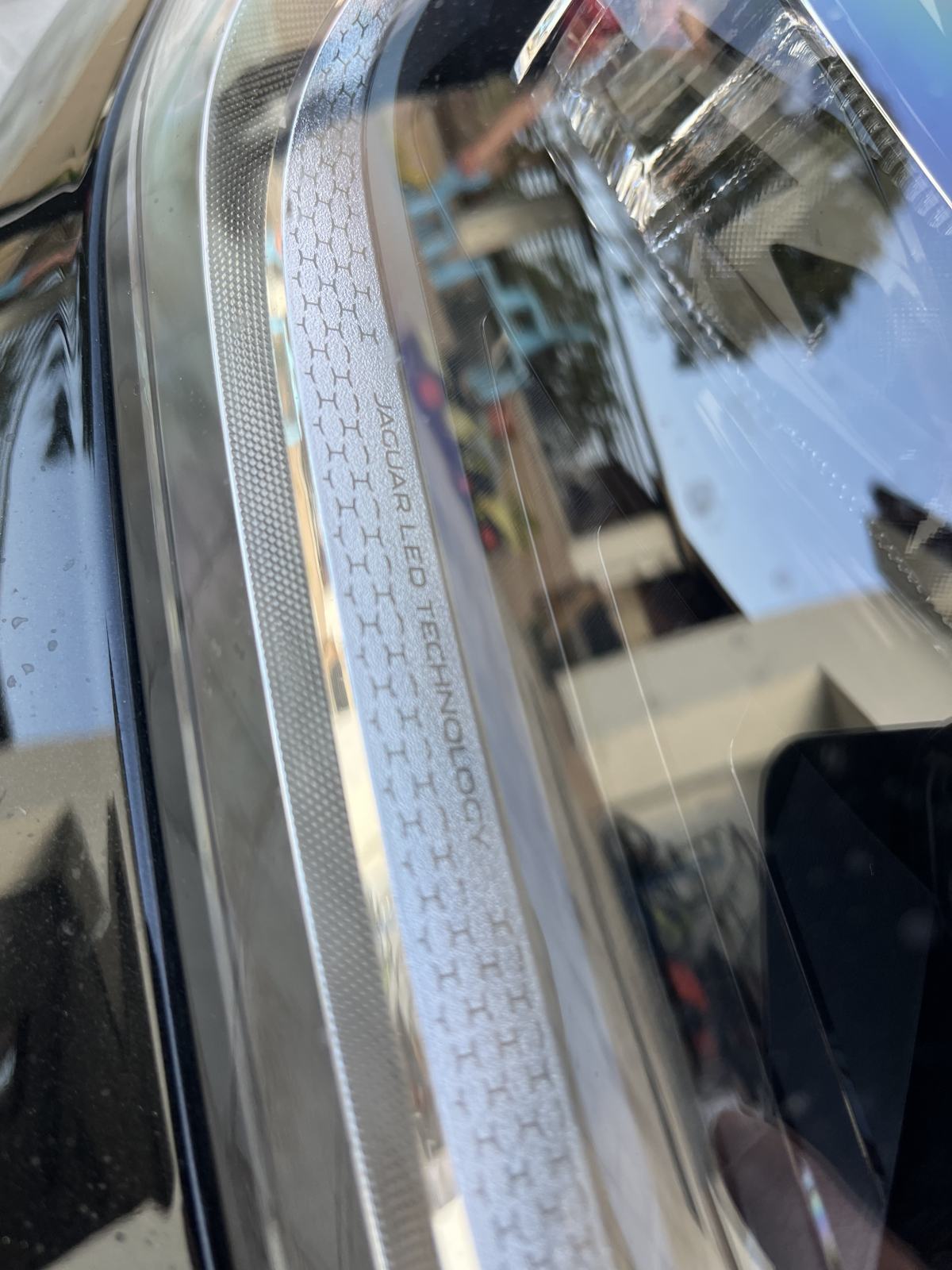 Jaguar XE 2,0, fotografija 11