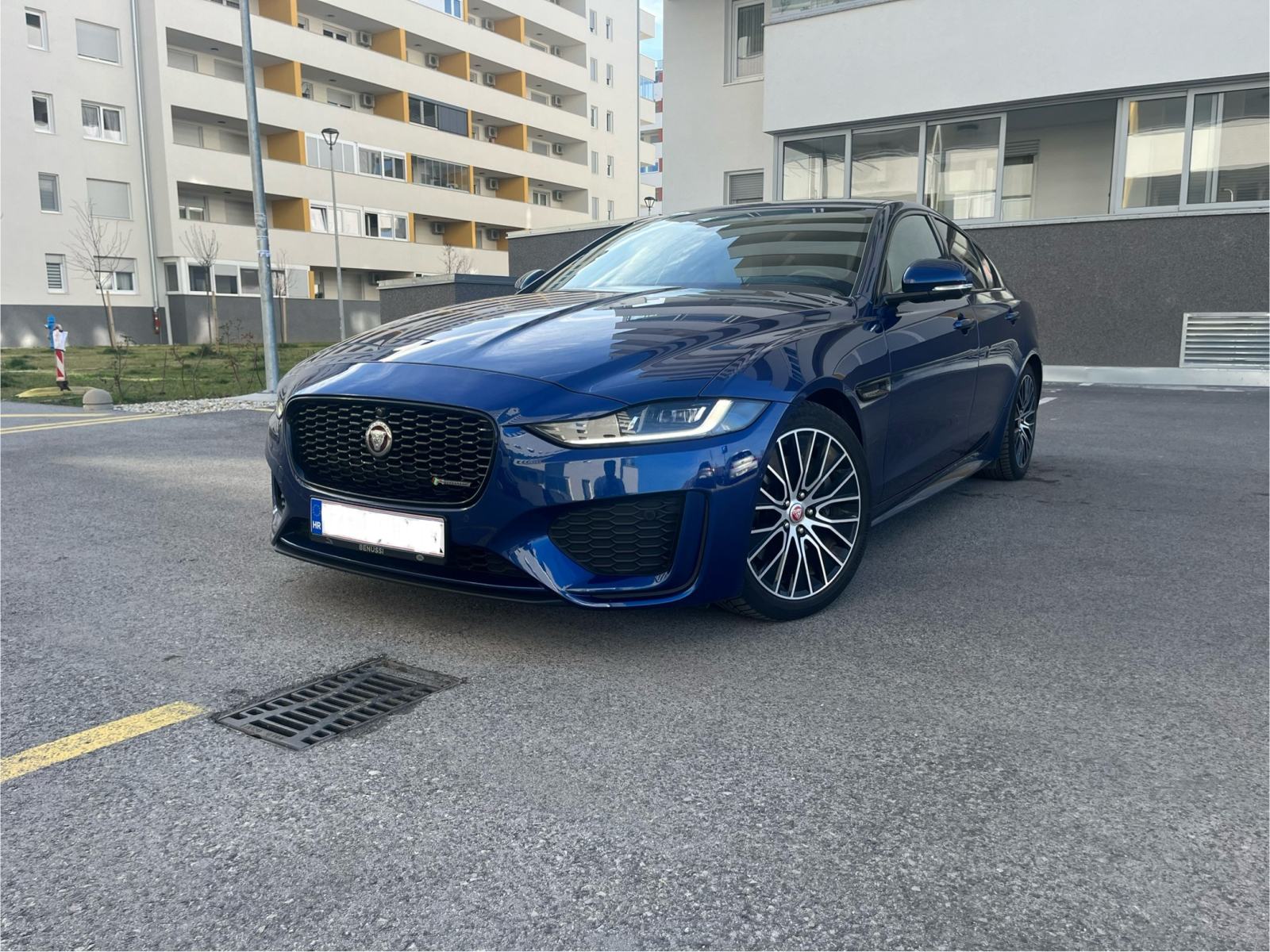 Xe Dynamic View Jaguar XE R-Dynamic S 2.0D 204 RWD MHEV, 2021 god.