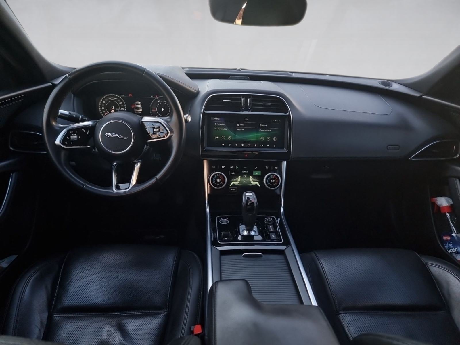 Jaguar XE S, 2.0d,u PDV/u,HR auto, veliki servis, fotografija 13
