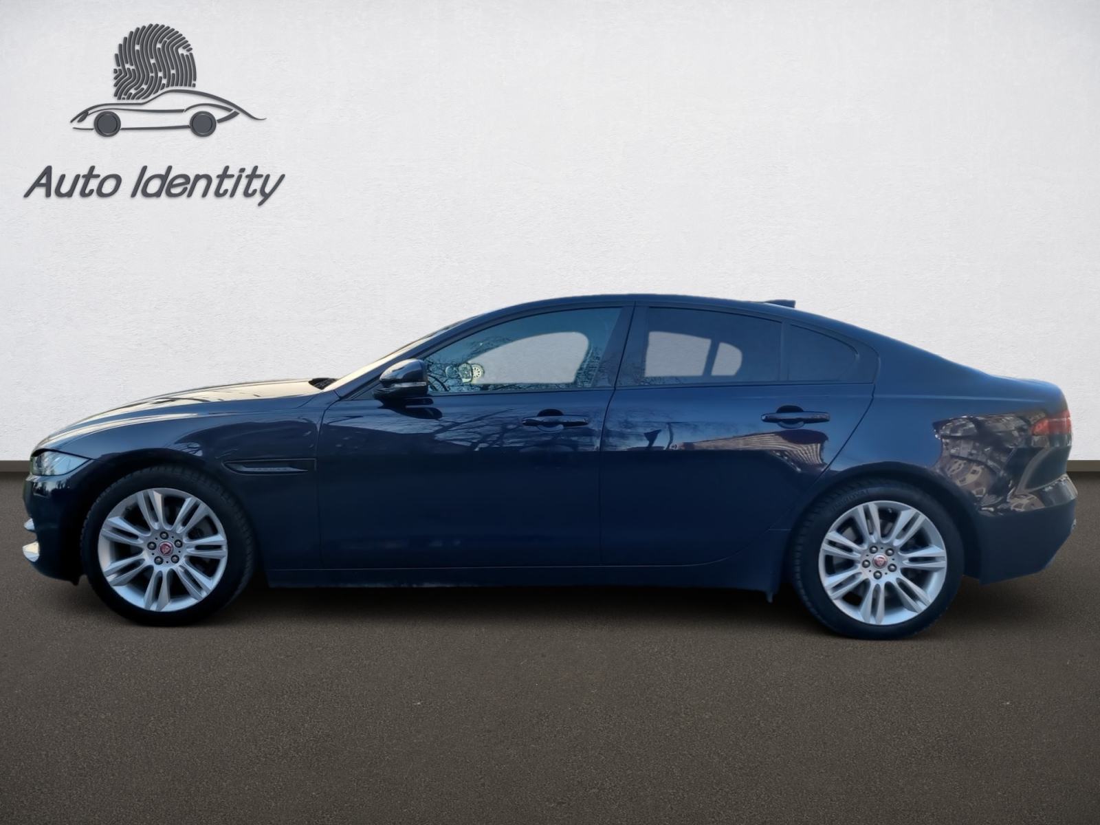 Jaguar XE S, 2.0d,u PDV/u,HR auto, veliki servis, fotografija 9