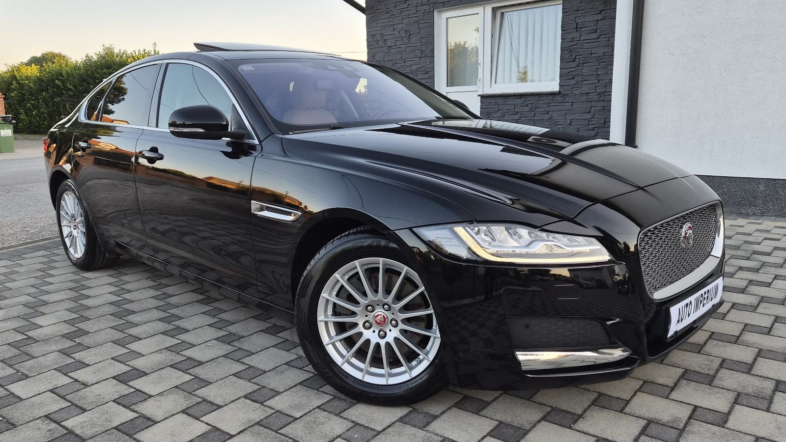 Jaguar XF 2,0 automatik - 1.VLASNIK - ODLIČNO STANJE -, fotografija 2