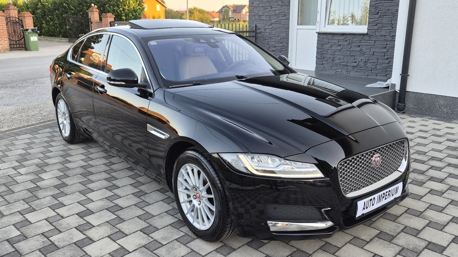 Jaguar XF 2,0 automatik - 1.VLASNIK - ODLIČNO STANJE -, fotografija 9