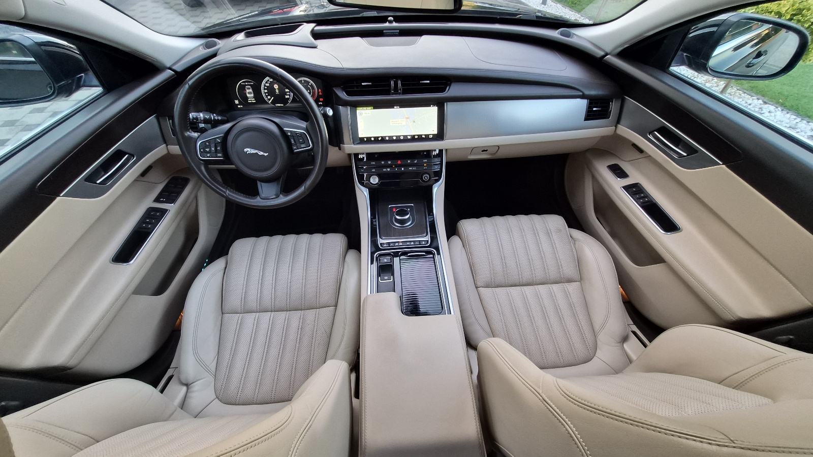 Jaguar XF 2,0 automatik - 1.VLASNIK - ODLIČNO STANJE -, fotografija 19