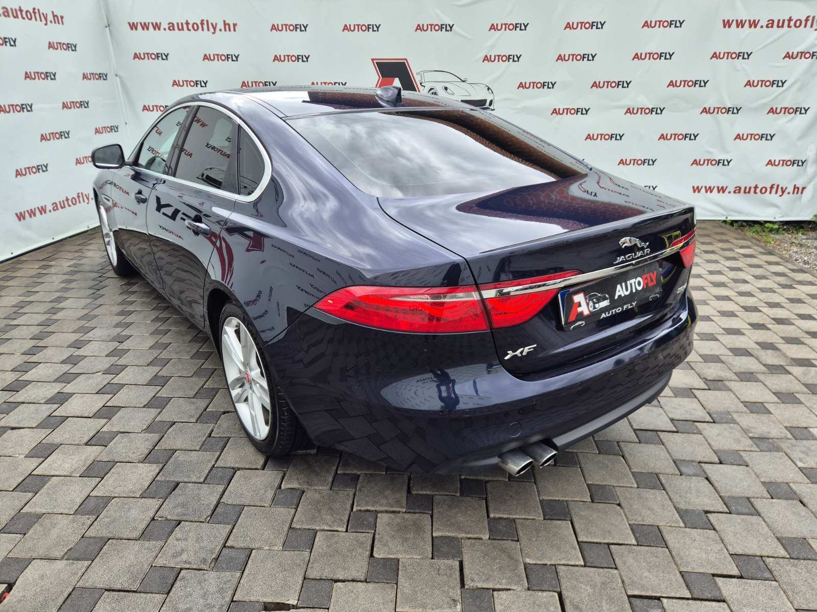 Jaguar XF 2.0 D automatik, 180ks, Kamera, Navi, Koža, Tempomat, 19"alu, fotografija 6