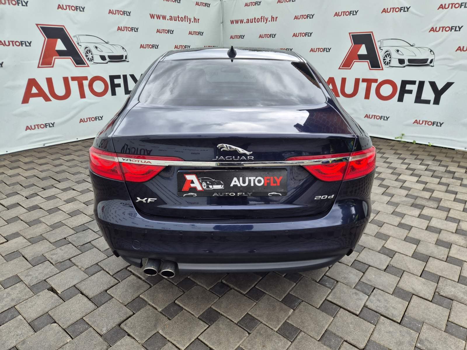 Jaguar XF 2.0 D automatik, 180ks, Kamera, Navi, Koža, Tempomat, 19"alu, fotografija 7