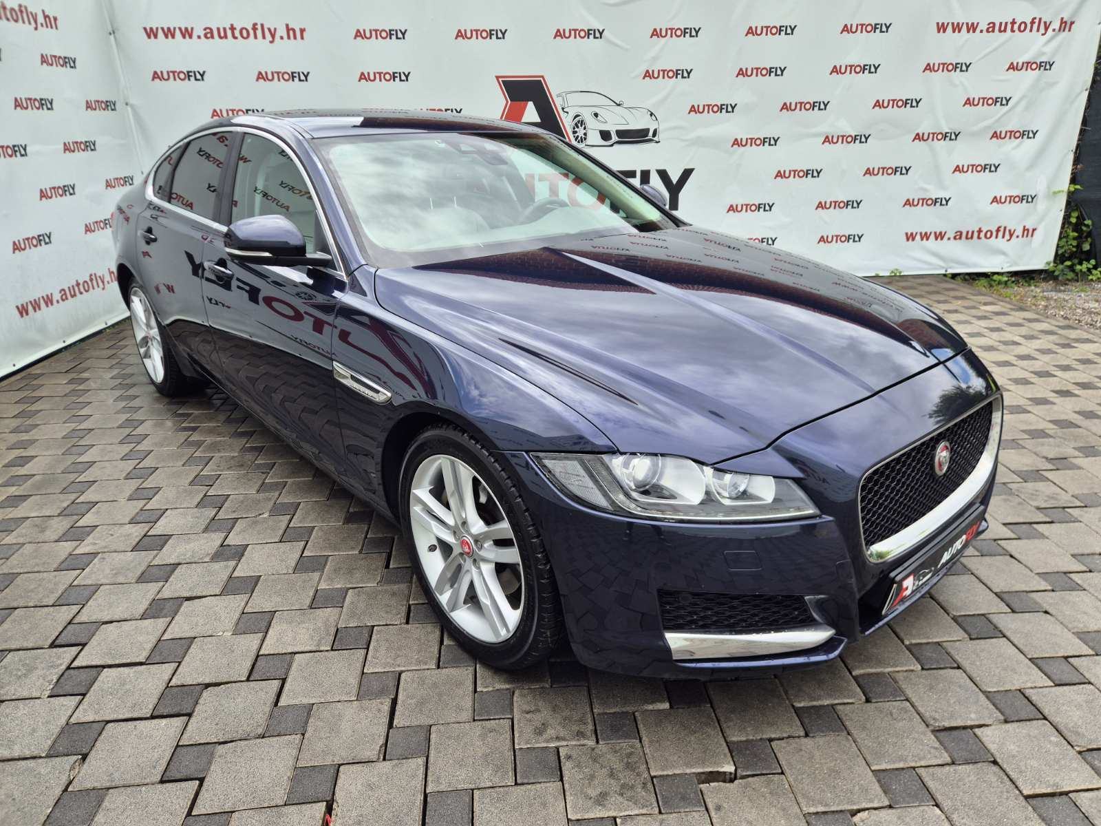Jaguar XF 2.0 D automatik, 180ks, Kamera, Navi, Koža, Tempomat, 19"alu, fotografija 10